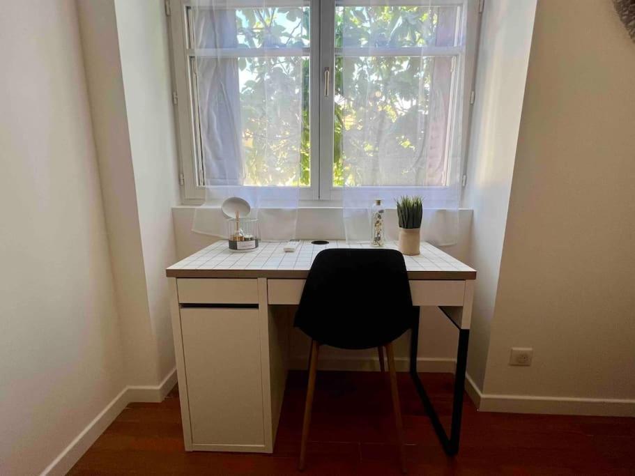 Appartement Climatise 4 Personnes / Centre-Ville Besançon Extérieur photo