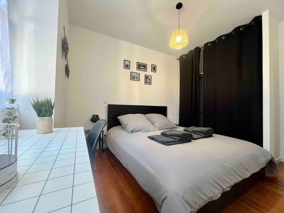 Appartement Climatise 4 Personnes / Centre-Ville Besançon Extérieur photo